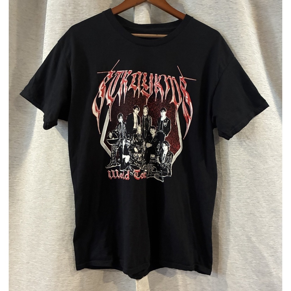 Stray Kids 2025 Dominate Tour Shirt Size Large Grunge